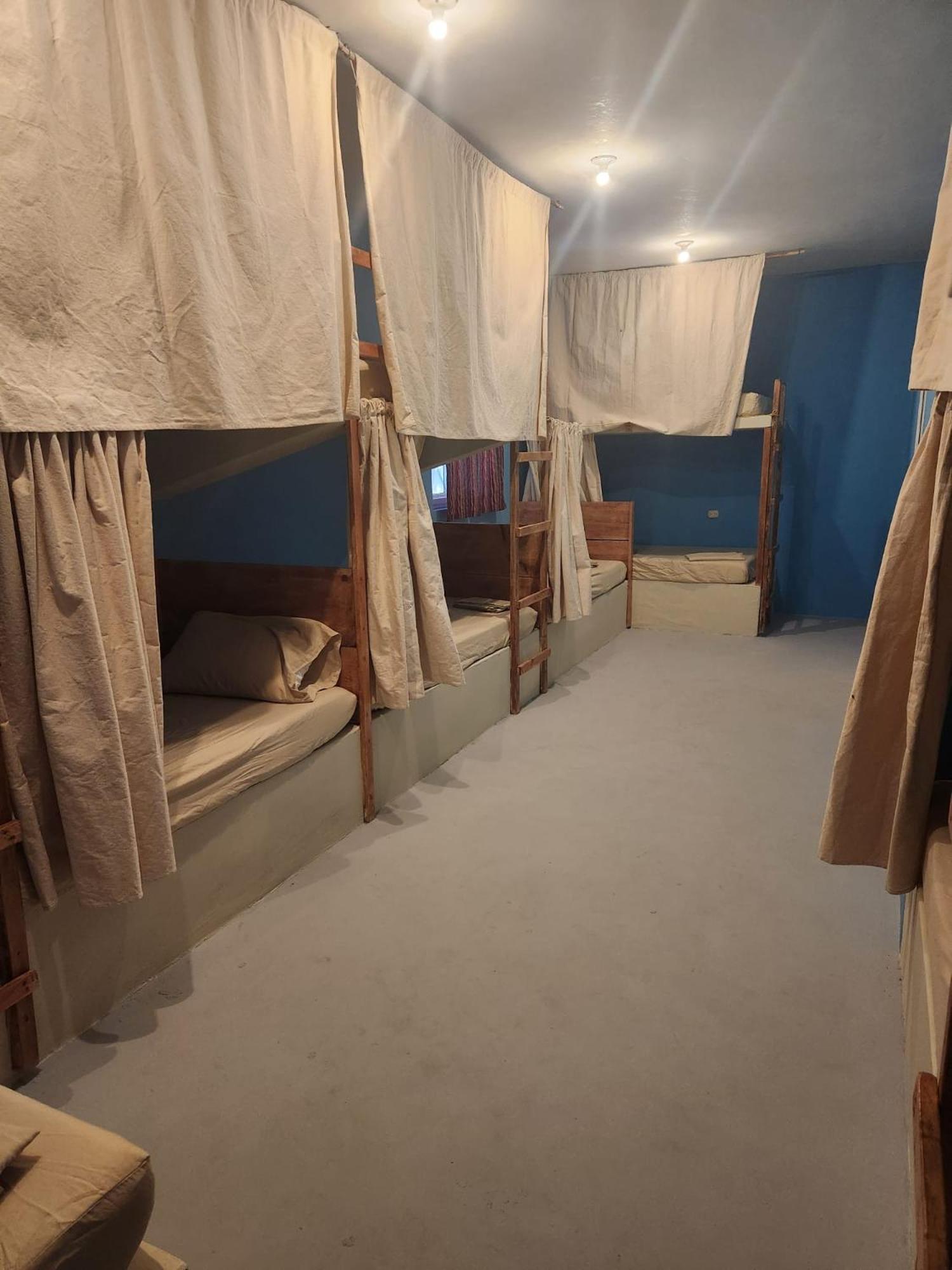 Playa De La Fuente Hostel El Paredon Εξωτερικό φωτογραφία