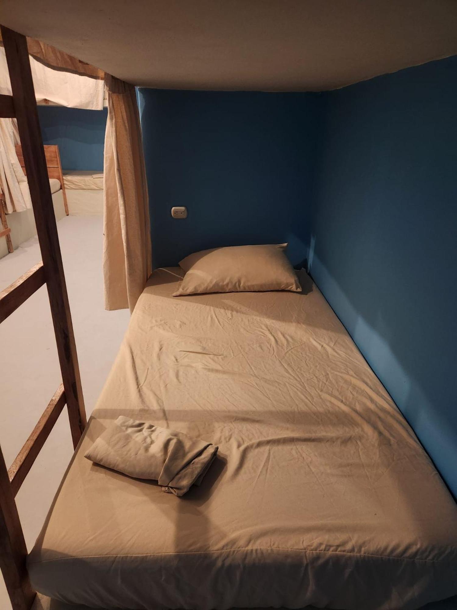 Playa De La Fuente Hostel El Paredon Εξωτερικό φωτογραφία